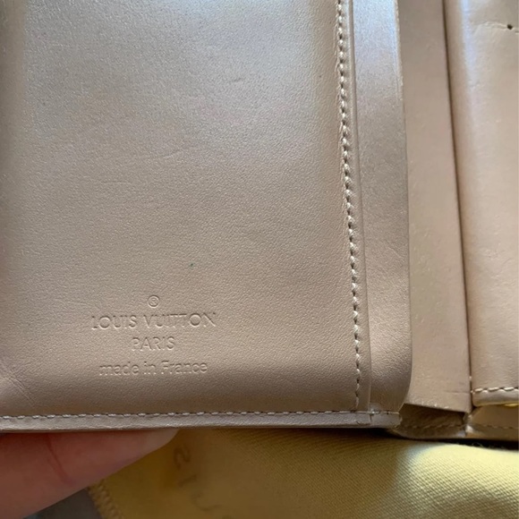 ❌SOLD❌Louis Vuitton vernis French wallet - Picture 4 of 12